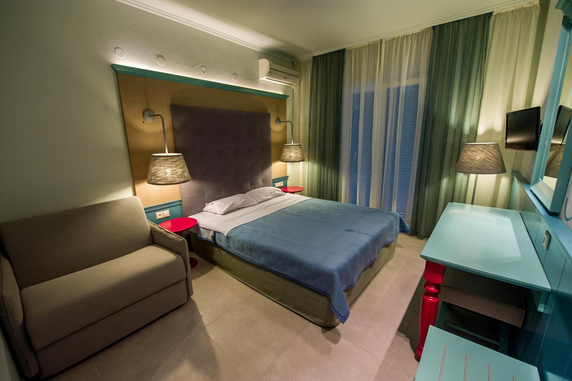 Alkyon Hotel Patitírion Eksteriør bilde